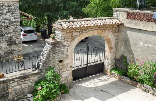 Maison accueillante à Orgnac-l'Aven avec piscine partagée - Foto 15