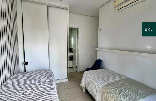 Apartamento completo com 3 SUÍTES - Piscina, Academia, Varanda Gourmet com uma vista privilegiada - Hospedagem à altura da COP30 - Foto 5