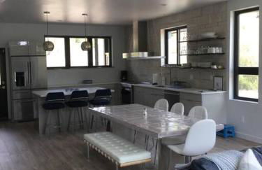 Silver Fox modern new luxury home next to ohv rd - Foto 4