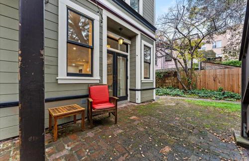 #Urban Elegance 3BR With Parking Near UC BART & Downtown - Photo 14