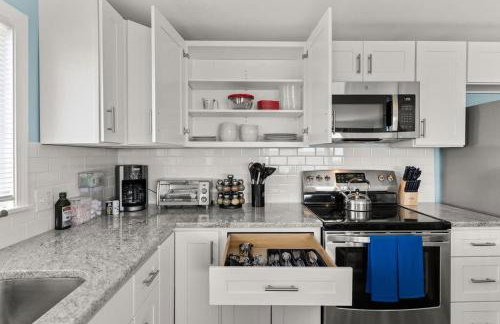 The 1A Escape Deck w Ocean Views Walk to Beach - Foto 15