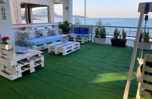 Villa GLORIA intero alloggio sulla spiaggia 8 posti letto 15 minuti da Palermo e 35 da Cefalu - Foto 24