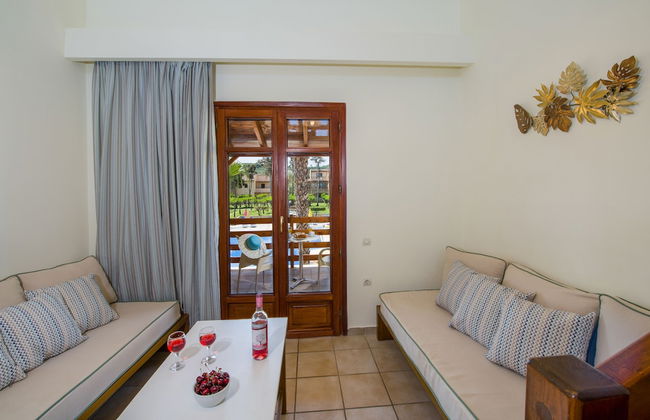 Omega Platanias - Foto 2