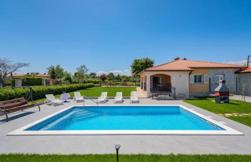 Beautiful Home In Labin - Photo 10