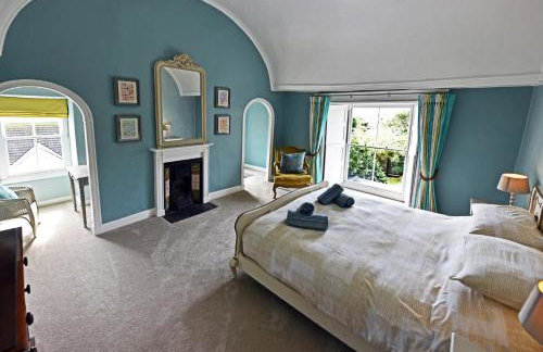 Grade II Listed 17th-Century Rectory in Cornwall - Photo 11