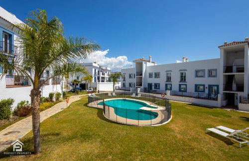 Paraiso TOP - best sea-views, 3 bedrooms, 7 pools - Photo 44