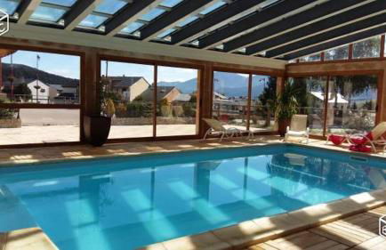 CHEZ LYLi & COMPAGNIE, PISCINE, JACCUZZI, SALLE DE SPORT - Foto 1