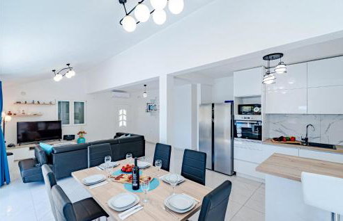 Pet Friendly Home In Blato With Wifi - Photo 32