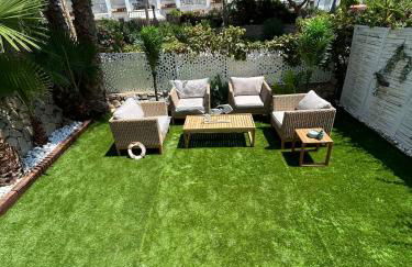 ThE WHALE HOUSE - Photo 15