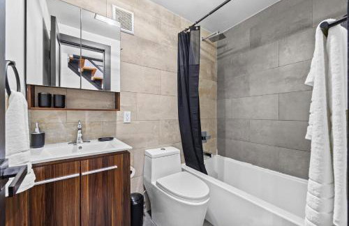 Rustic Chic 4BR for Groups - Bushwick's Finest Stay - Foto 27