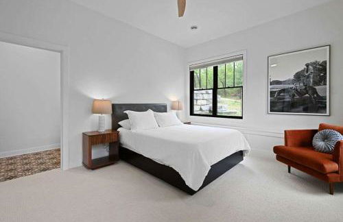 6BR Sand Valley Lodge with Hot Tub Bar & Putting Green - Foto 6