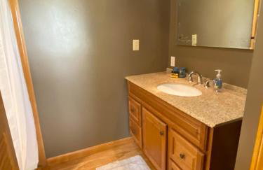 Lakeside Retreat - HOT TUB, Swimming, Boats - Foto 15