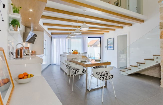 Villa Stone Pearl - Two Bedroom Holiday House With Pool - Foto 18