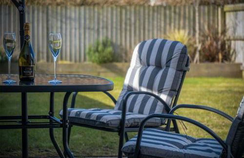 Johnnys Cove - 2 Bedroom House - New Hedges - Photo 8