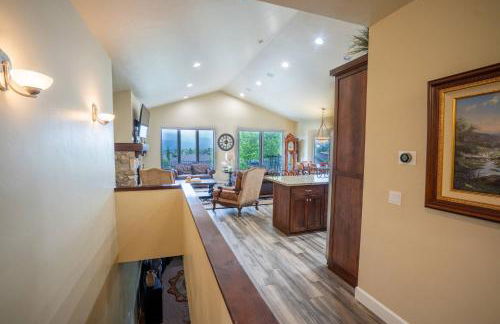 Spacious Eden Getaway w Hot Tub - Foto 4