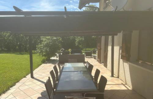 Peaceful Retreat Between Lake and Mountain Charming House Near Annecy and Aix-les-Bains - Foto 2