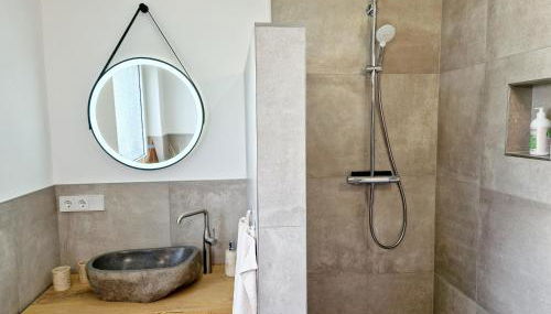 Sonnenhang im Boho-Stil mit Balkon, 500m zum See, 2 Schlafzimmer - Photo 3, Shower