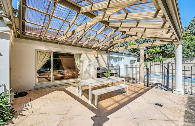 StayAU Expansive 7BR Villa Warrandyte - Foto 9