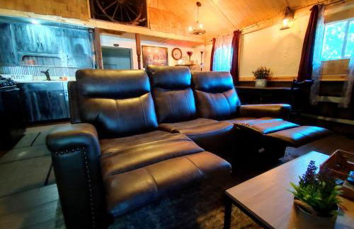 Wolf's Cabin-Walk to Downtown Noblesville - Foto 6