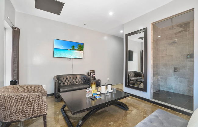 Magnificent En Suite Studio - Photo 15