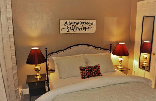 Grand Red - six-bedroom apartments near the UND campus - Foto 25