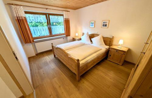 Gästehaus Philipp im Herzen des Fichtelgebirges - 5 Ferienwohnungen, großes Grundstück, Wald und Wiese, Wohnung mit privater Sauna, kostenfreie Parkplätze, WLAN - Foto 70