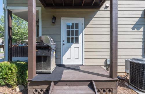 Luxe Loft Pet-friendly, Gas Grill & 5 Minutes from Town - Foto 12