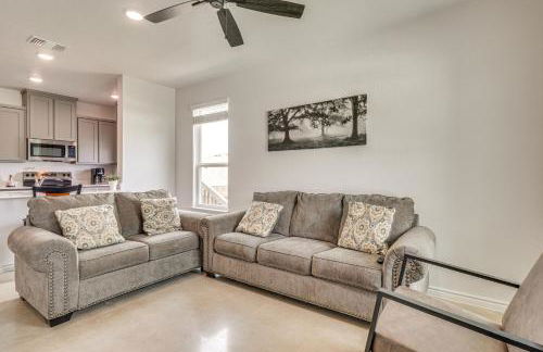 2 Mi to Dtwn Dining! Pet-Friendly Temple Townhome - Foto 5
