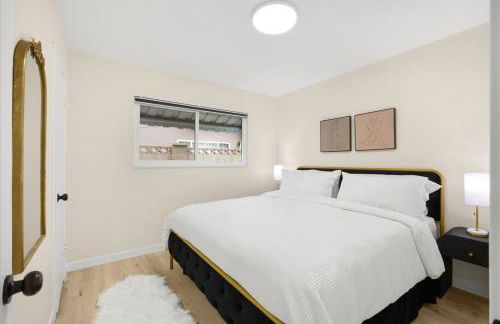 Luxurious Newly Remodeled 4 Bedroom Home with Large Backyard near Disneyland - Foto 15