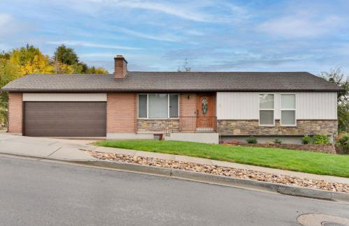 Mountain-View Retreat with Hot Tub in Centerville! - Photo 5