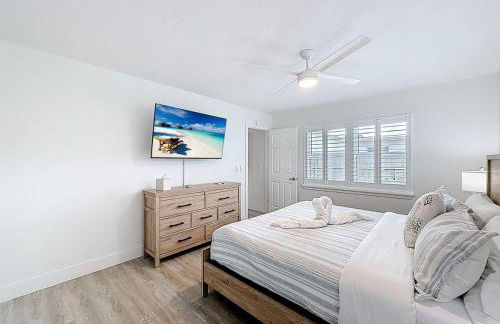 Heated Saltwater Pool Retreat Near PGA Sleeps 8 - Foto 10