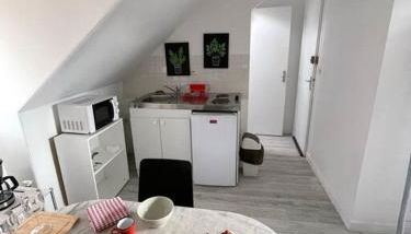 Le Cocon rouge - studio en plein centre historique - Photo 5