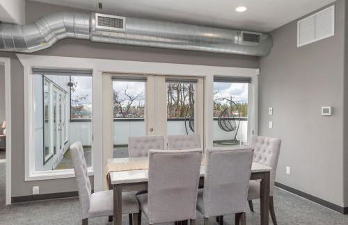 Modern Top Floor 2BR 1BA w Private Rooftop Patio South Hill Near Downtown - Foto 28