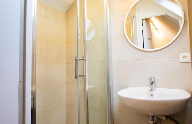 Charming Triplex Near Avenue Louise - Photo 36