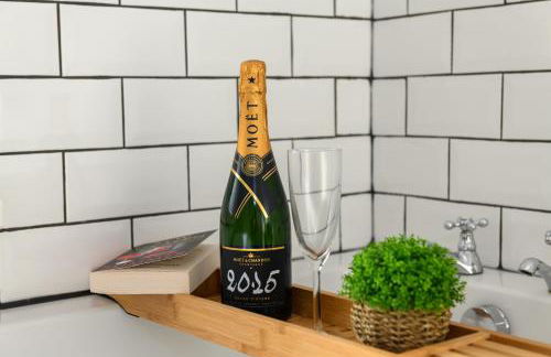 Asher Suite - Cozy 2BR Home with Parking & WIFI - Foto 6