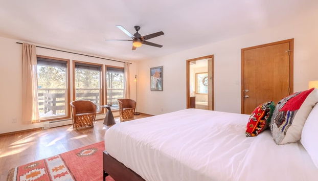 Grand Angel Fire Mountain Luxury ski Chalet - Photo 3, Room