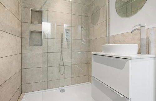 8 Eighth Ave Retreat On The Green Beautiful 4-Bed Home Pass The Keys - Foto 30