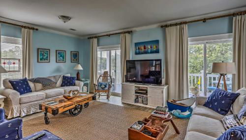 Family Beach Home Walk to N Litchfield Beach - Foto 4