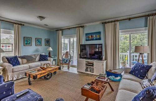 Family Beach Home Walk to N Litchfield Beach - Foto 4