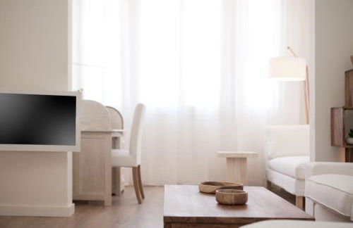 Casanova Charm 4BDR Apartment - Photo 21