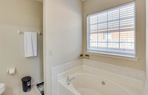 Home with Fenced Yard about 12 Mi to Dtwn Montgomery - Foto 14