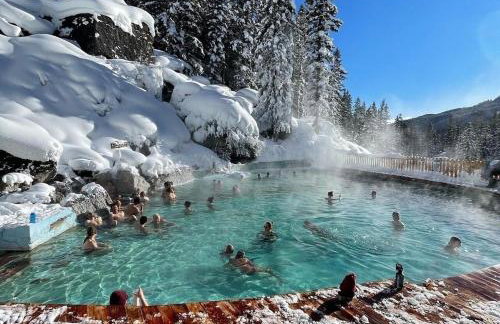 Cedar Creek Chalet - Snowmobilers Dream - Hot tub - Foto 28