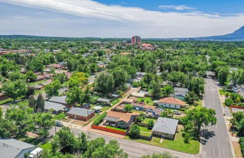Quiet Basement Retreat | King Bed, Firepit, Yard - Foto 22
