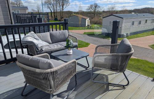 Holiday Home with a Hot tub - Photo 13