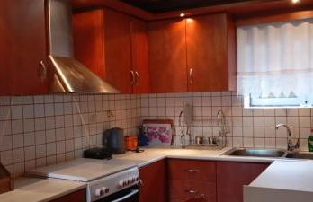 Σπίτι Στη Λίμνη Πλαστήρα Μπελοκομίτη - Photo 4