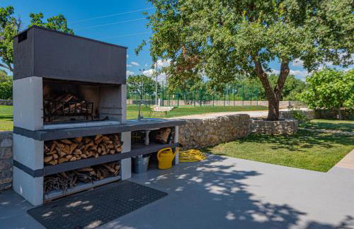 Villa Romansa Miljevci near Krka National Park - Photo 6