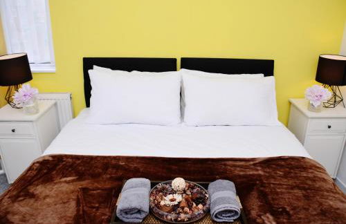 1FG Dreams Unlimited Serviced Accommodation- Staines - Heathrow - Foto 31