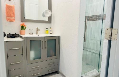 Red Rock Escape - Cozy King Bed Studio & Gardens, Trails, Views, Red Rock Pass - Foto 8