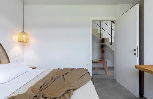 Lichnos Luxury Suites - Photo 12