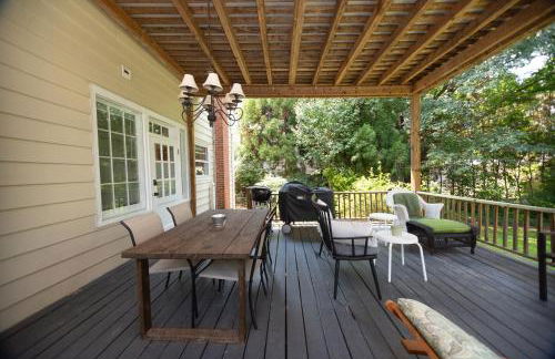 Spacious 2BR in Grand Old Home, Downtown Durham - Photo 63